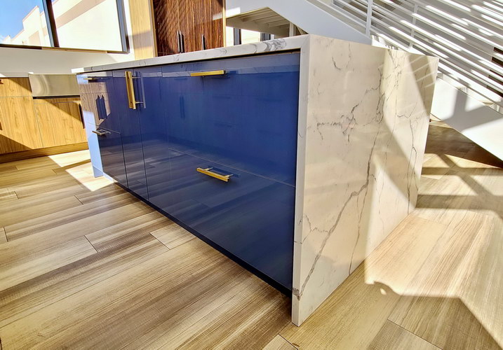 Indigo Gloss (M08)
